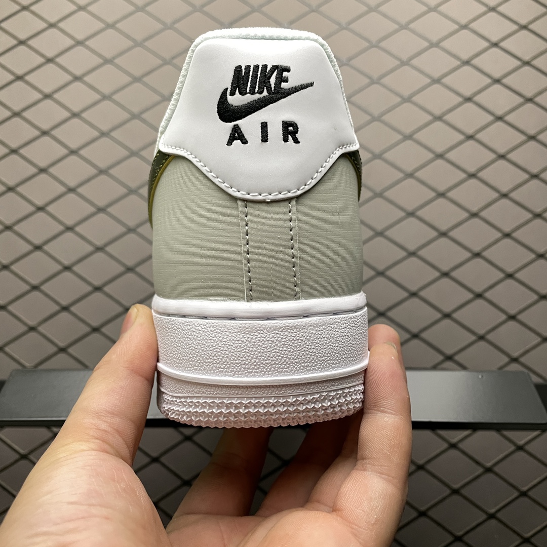 240 NK Air Force 1 空军一号低帮运动休闲板鞋 DC9029-100