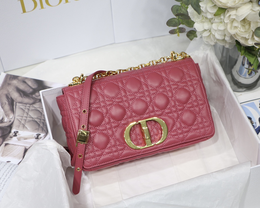 Dior Caro сумка с клапаном и цепочкой из телячьей кожи с каннелевым узором