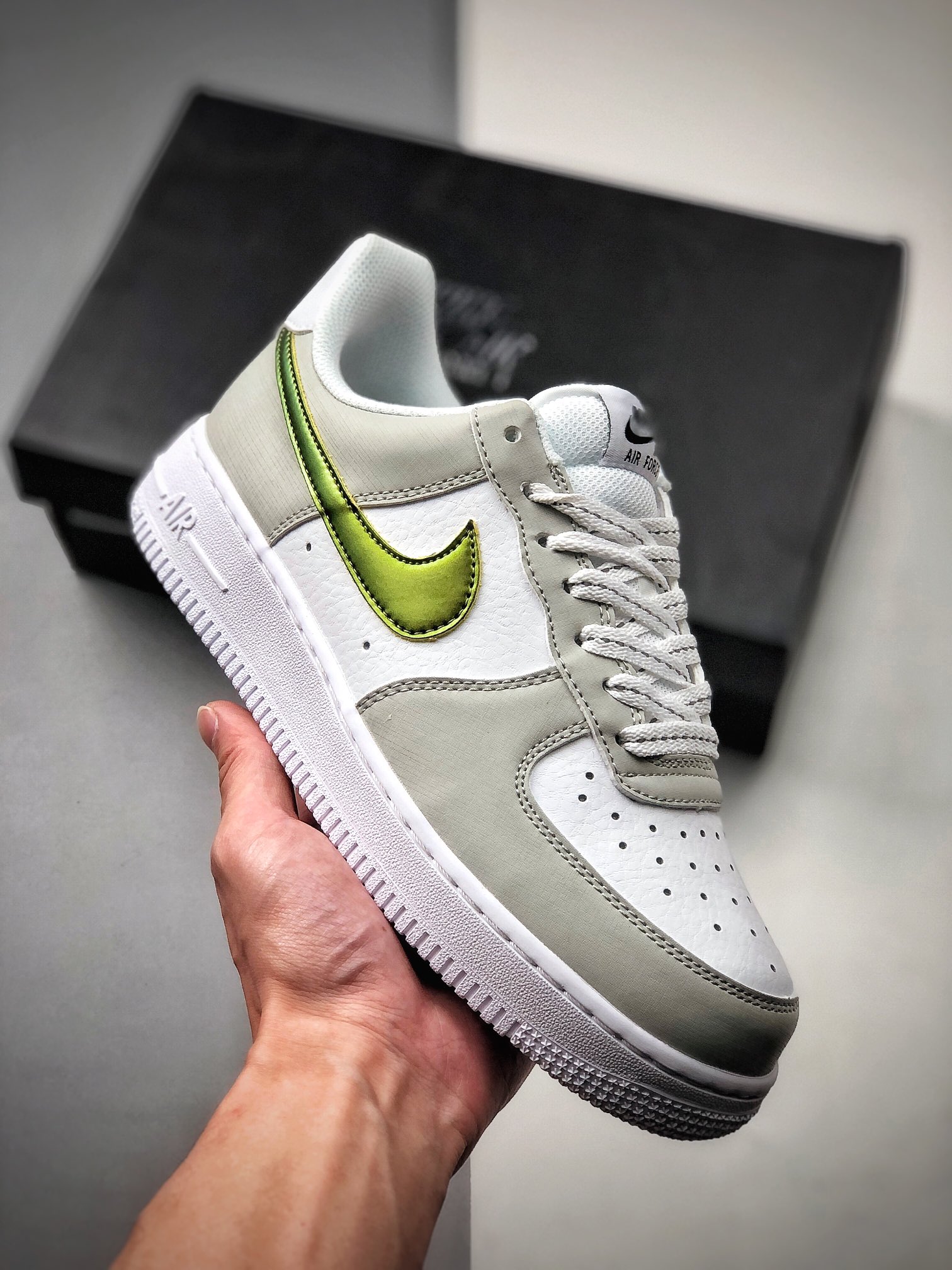 240 NIKE FORCE空军一号运动休闲板鞋   DC9029-100