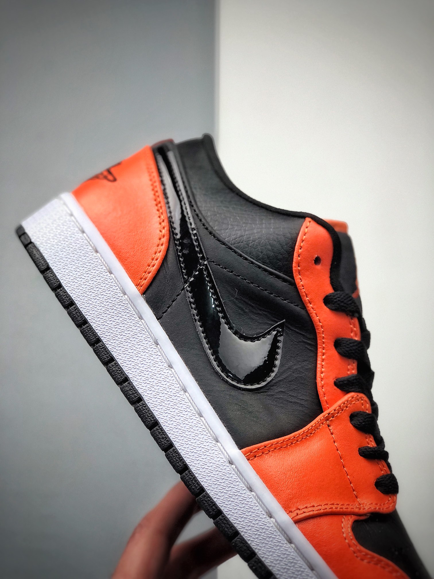 200  Air Jordan 1 Retro  Low Se 低帮 黑扣碎 AJ1 乔丹1代 aj1 乔1  CK3022-008
