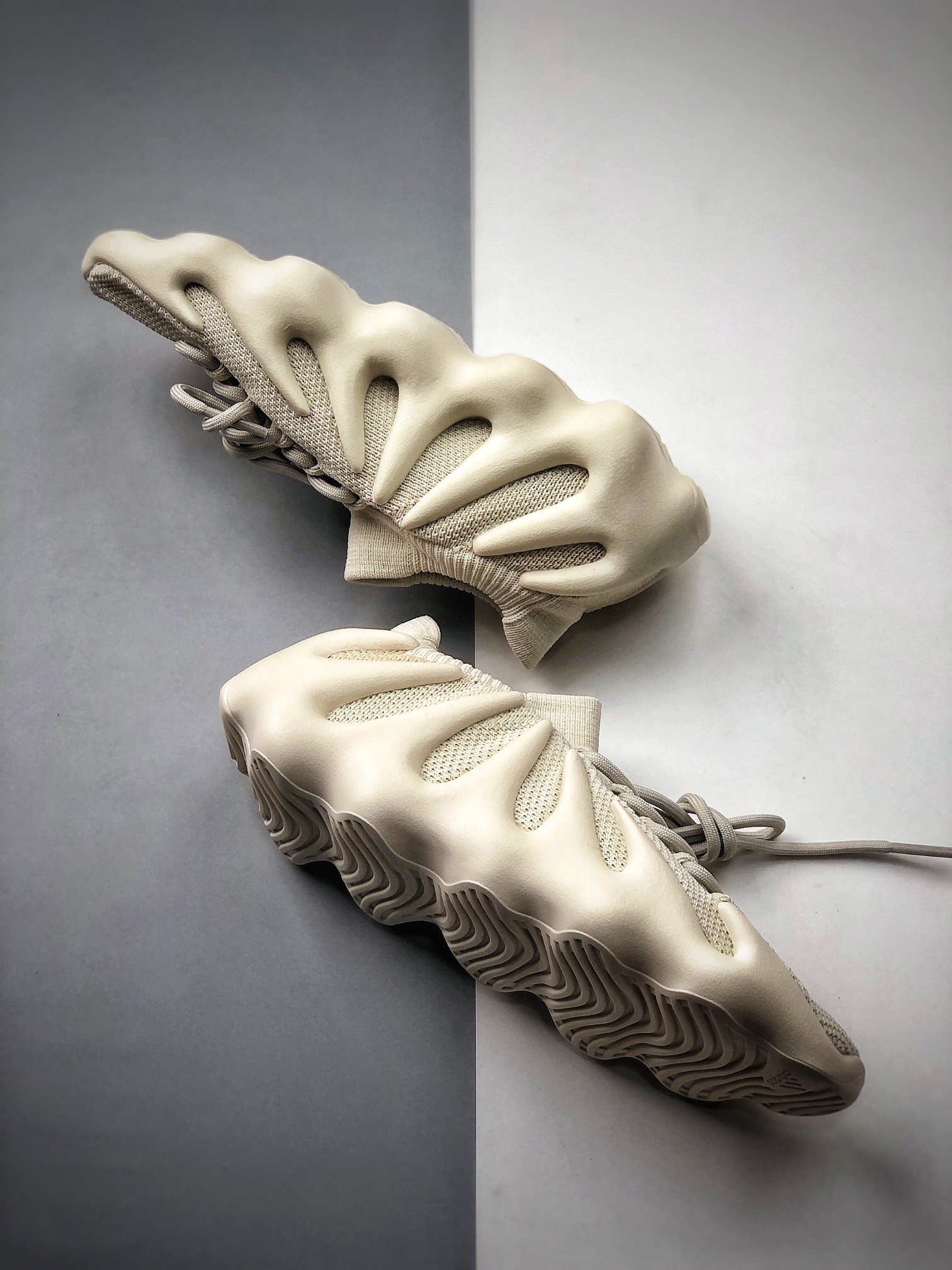 240  Adidas Yeezy 450 Cloud White 灰白双层面版本 H68038