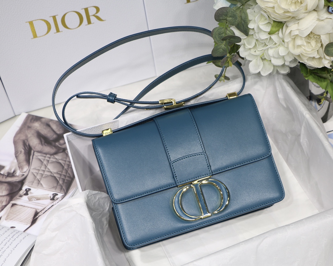 Dior 30 Montaigne сумка с клапаном из гладкой телячьей кожи