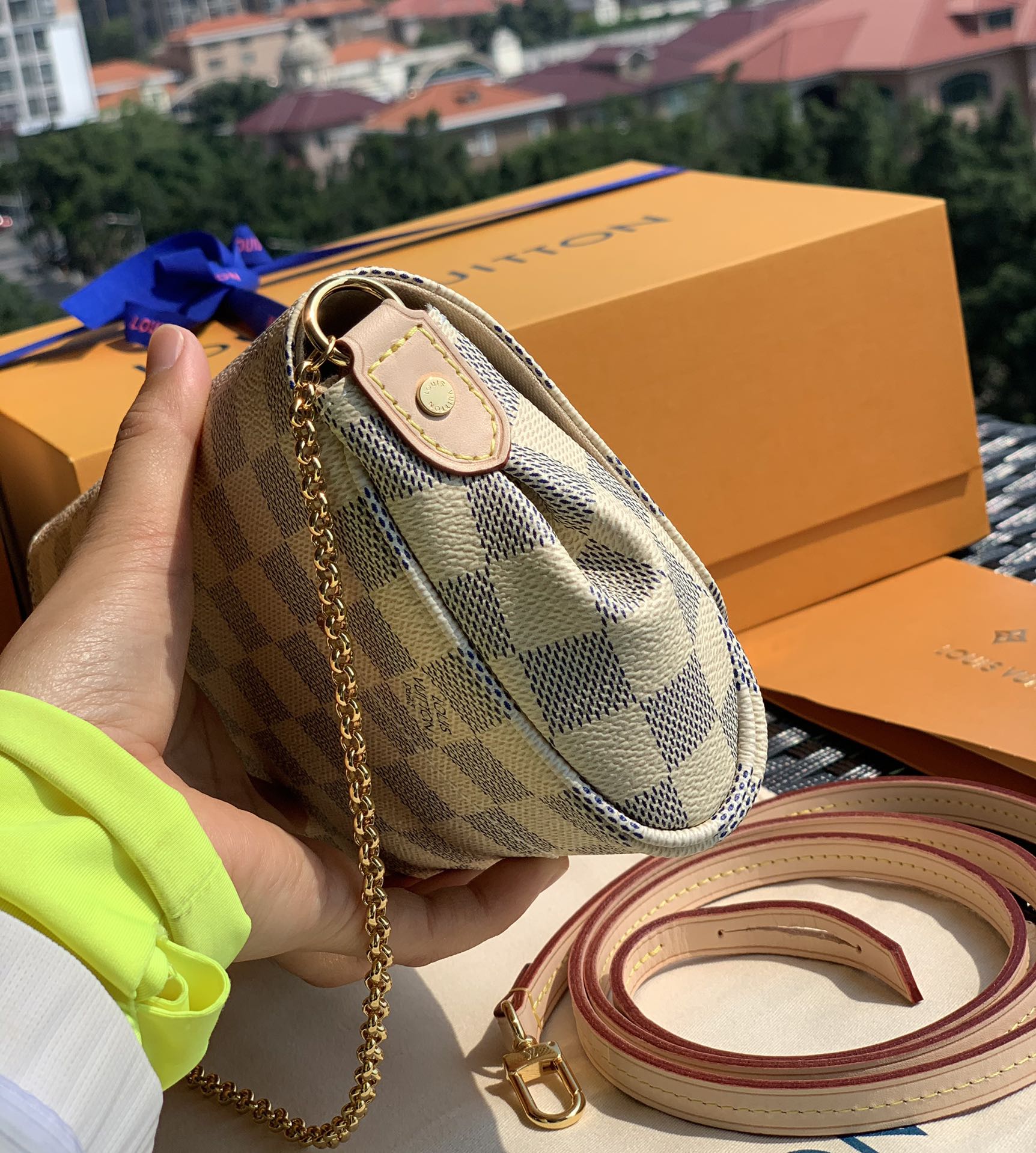 非市场普通货 进口皮料半钢五金 m41277 尺寸24-14-5㎝ 推荐一款驴家随手就能背出去逛街的fa