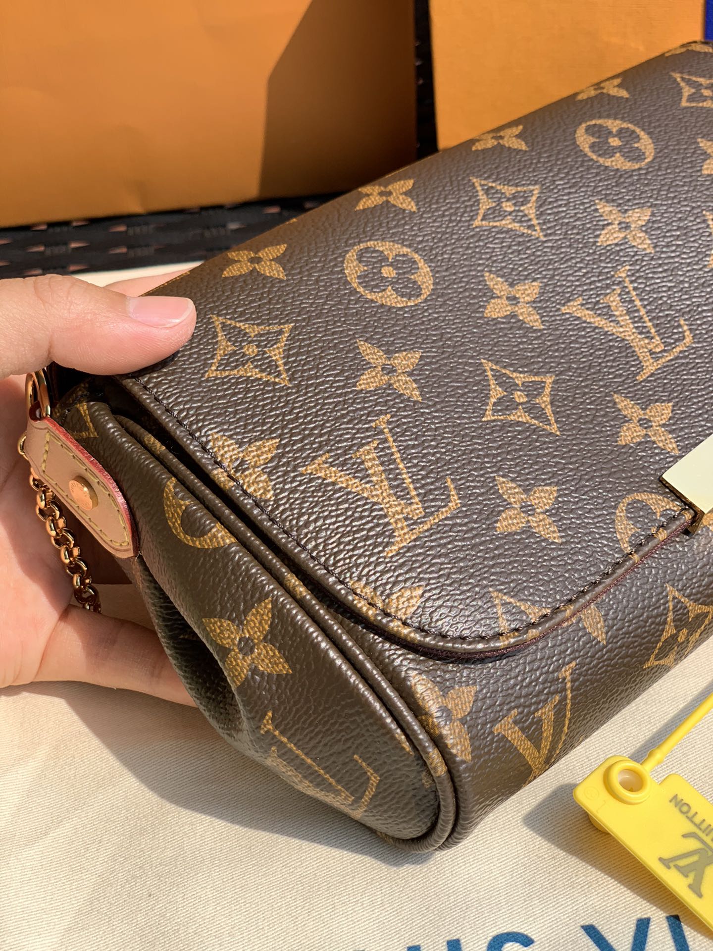 非市场普通货 进口皮料半钢五金 m40717尺寸24-14-5㎝ 推荐一款L*V家随手就能背出去逛街的f