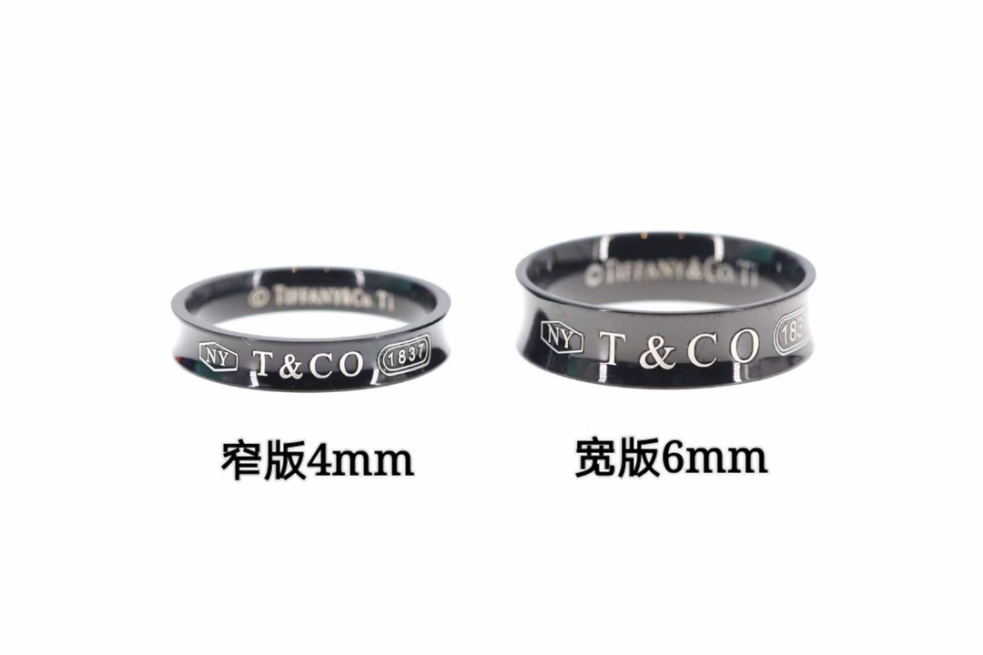 Tiffany & Co. 两个尺寸：窄版4mm、宽版6mm