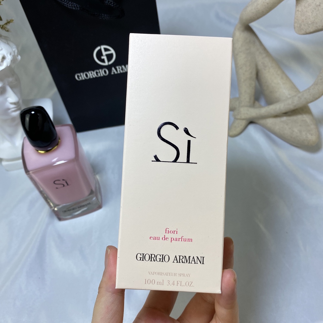 Giorgio Armani Si Fiori Eau de Parfum - 100ml Floral Fragrance 5 i1619615544 2960 4
