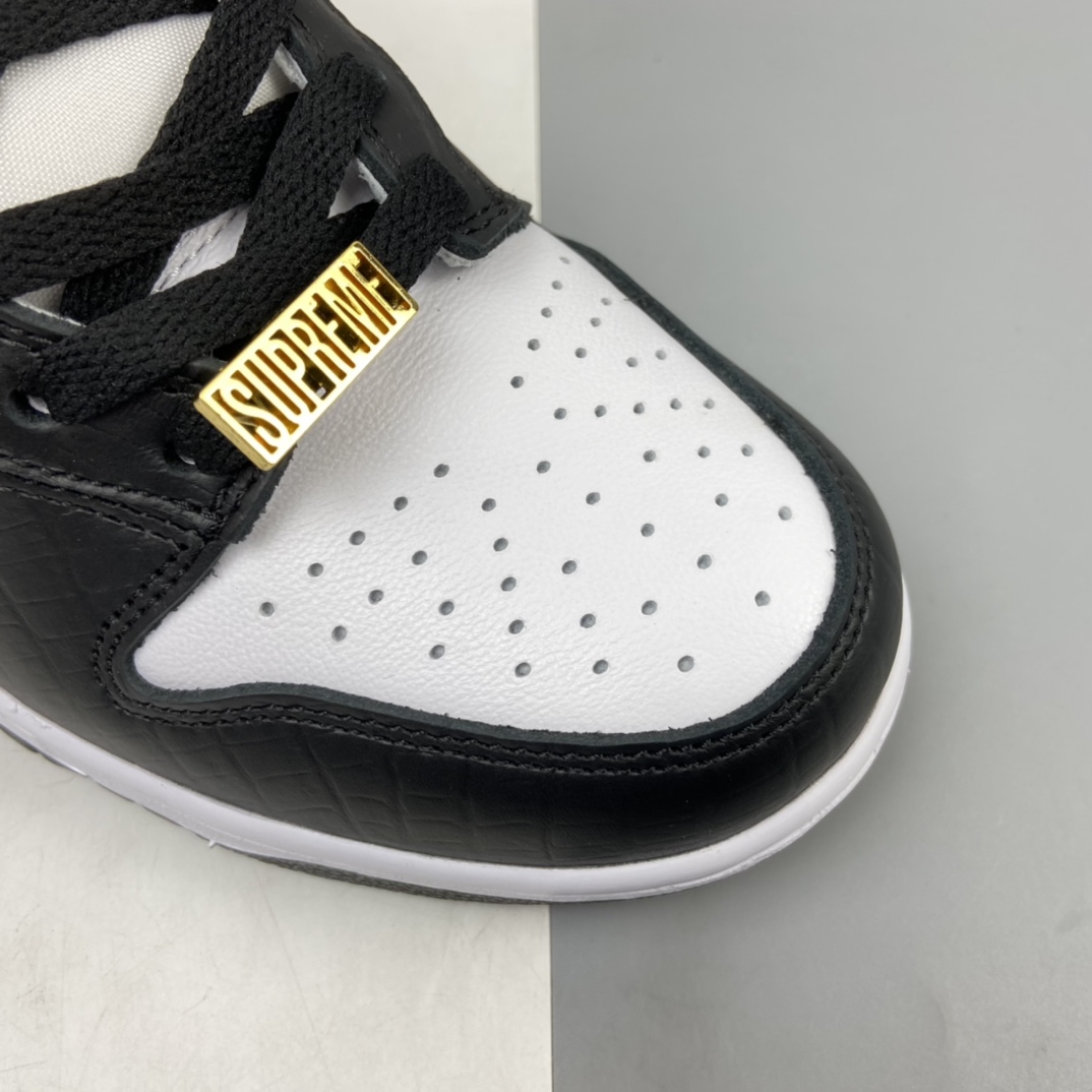 P320 Supreme x Nike SB Dunk Low 联名款休闲运动滑板鞋 DH3228-102