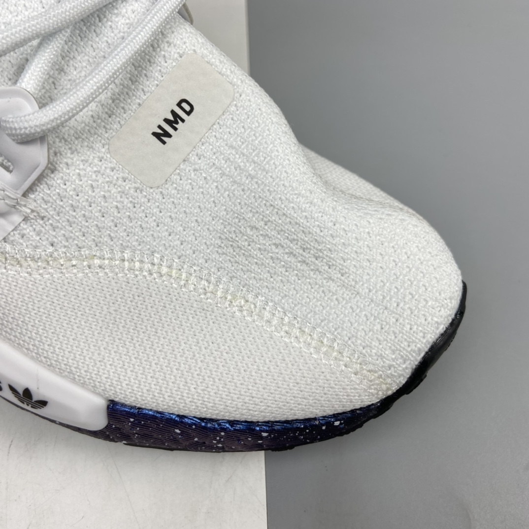 P200 AD NMD R1 Boost V2 二代弹力针织面跑鞋 GX5163