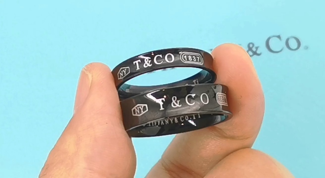 Tiffany & Co. ▪ Tiffany 𝟏𝟖𝟑𝟕黑钛金｜情侣对戒