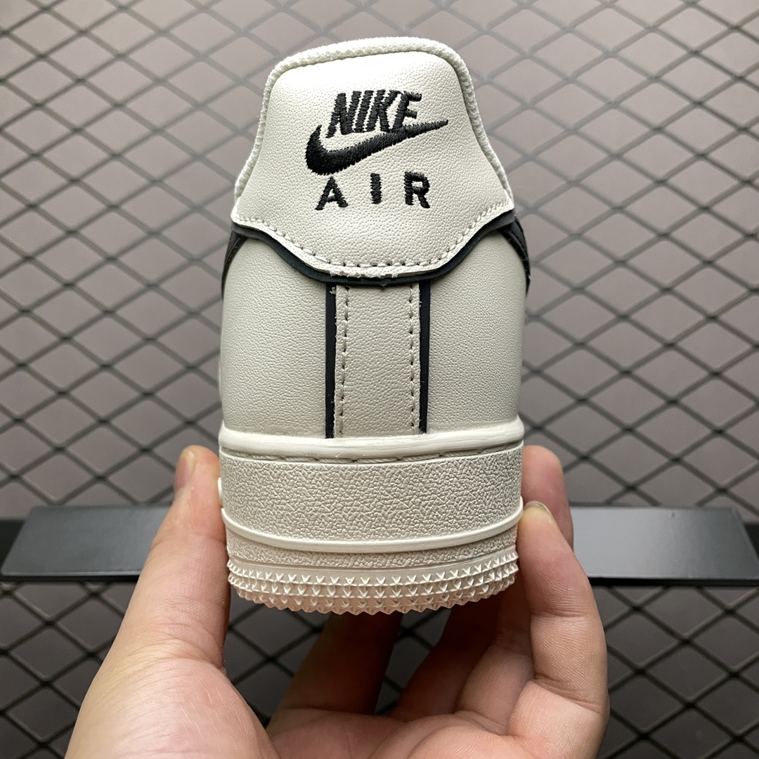 240 NK Air Force 1 空军一号低帮运动休闲板鞋 BQ0086-365