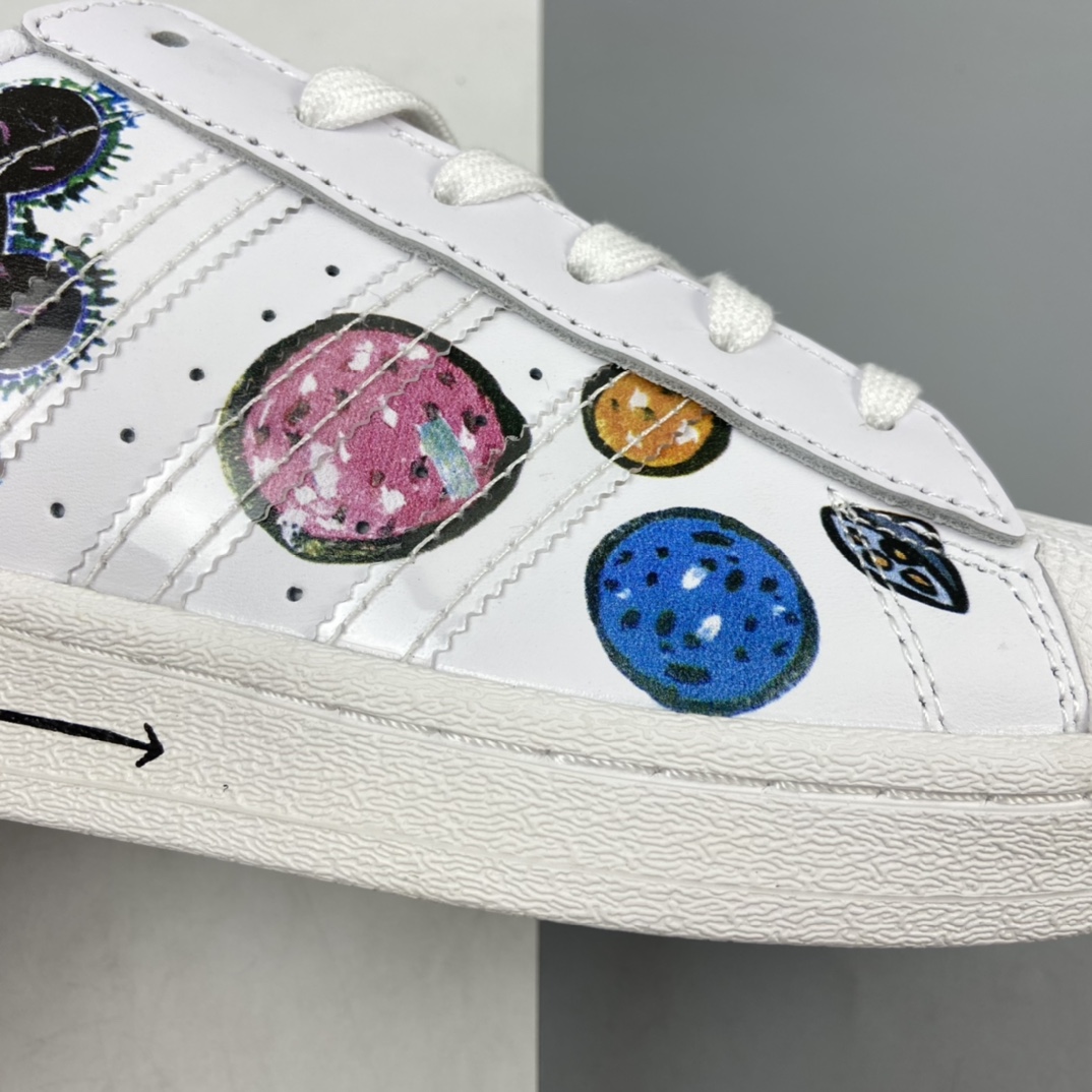 P180 Kasing Lung x Disney x adidas三叶草 Originals Superstar”Mickey FANGTASTIC”贝壳头经百典搭休闲运动板鞋“皮革彩白色迷彩涂鸦3D印花”GZ8839