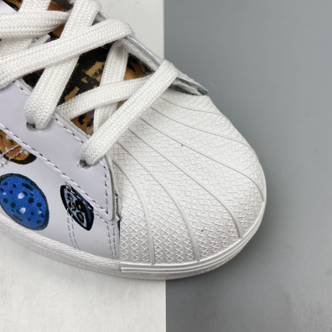 P180 Kasing Lung x Disney x adidas三叶草 Originals Superstar”Mickey FANGTASTIC”贝壳头经百典搭休闲运动板鞋“皮革彩白色迷彩涂鸦3D印花”GZ8839
