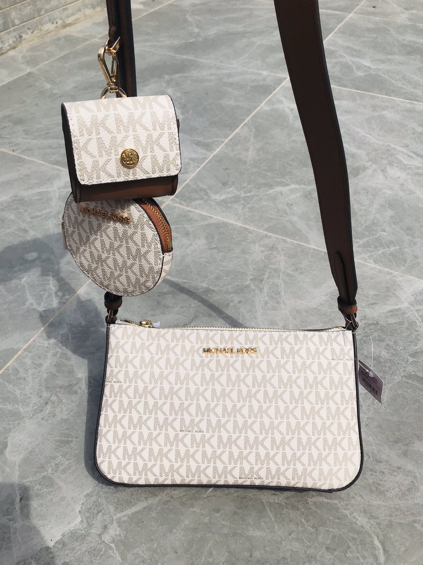 Michael Kors mk2023新款Jet Set三合一老花麻将包宽肩带斜挎包 单独2个小挂包 圆形零钱包