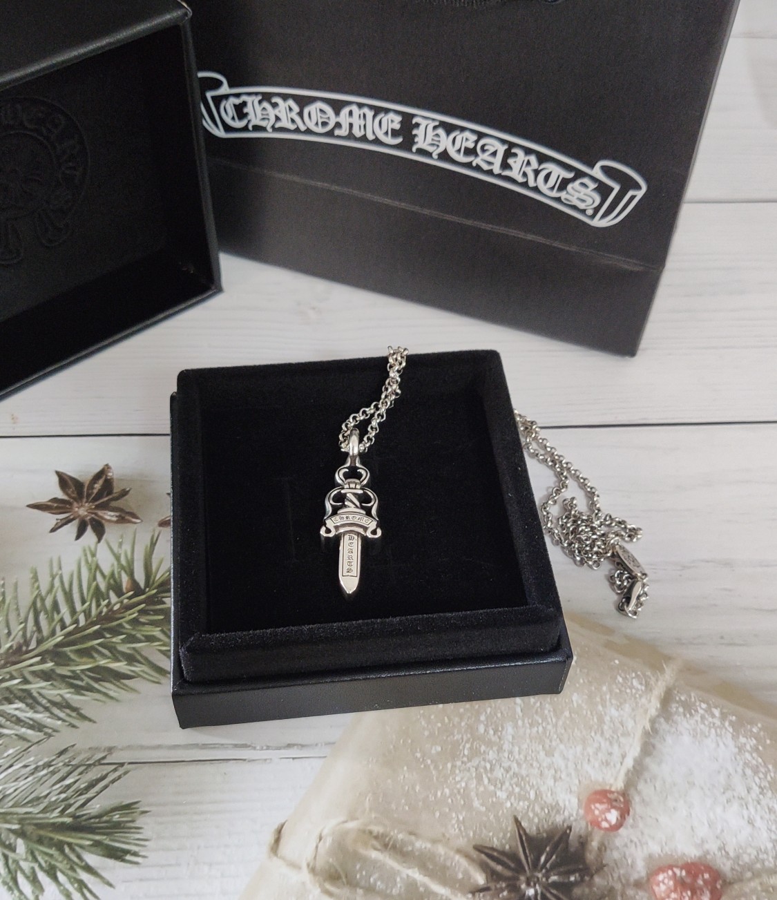 现货 Chrome Hearts 克罗心 ❤️ 精工版本 经典款大宝剑项链 个性潮流款，非常个性潮流的一款项链。