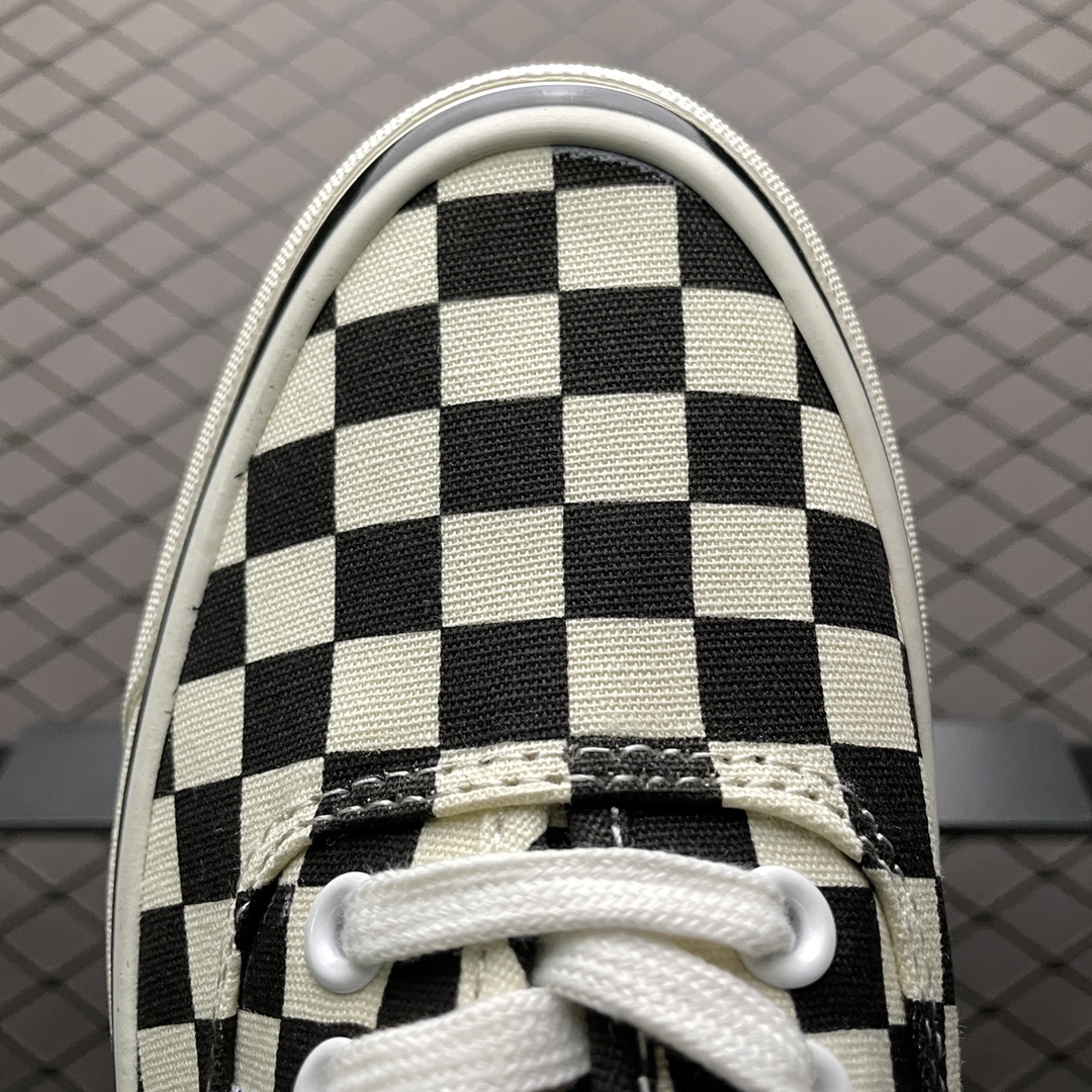 130 Vans 万斯 Authentic 棋盘格 低帮硫化休闲板鞋