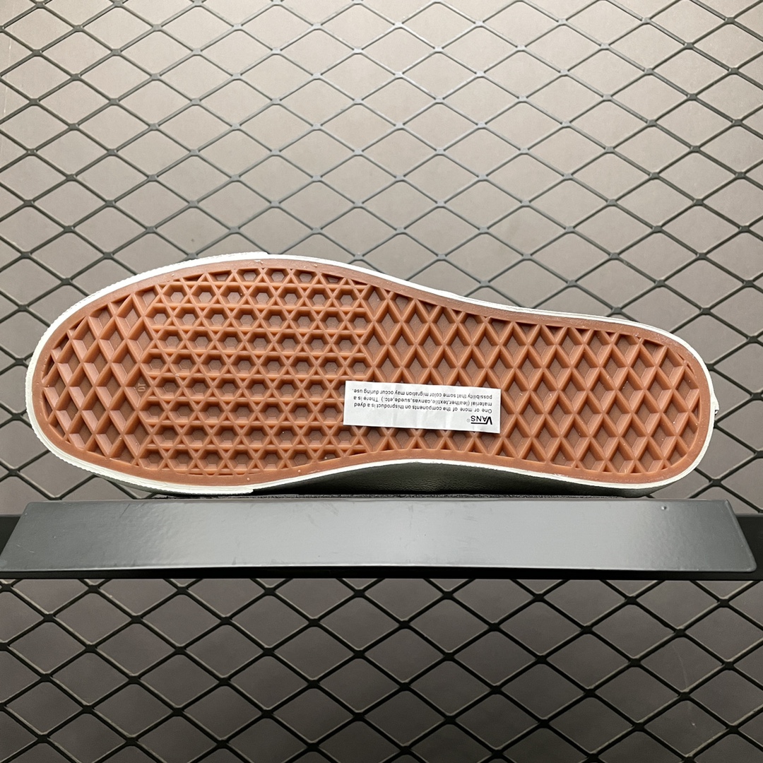 130 Vans 万斯 Authentic 棋盘格 低帮硫化休闲板鞋