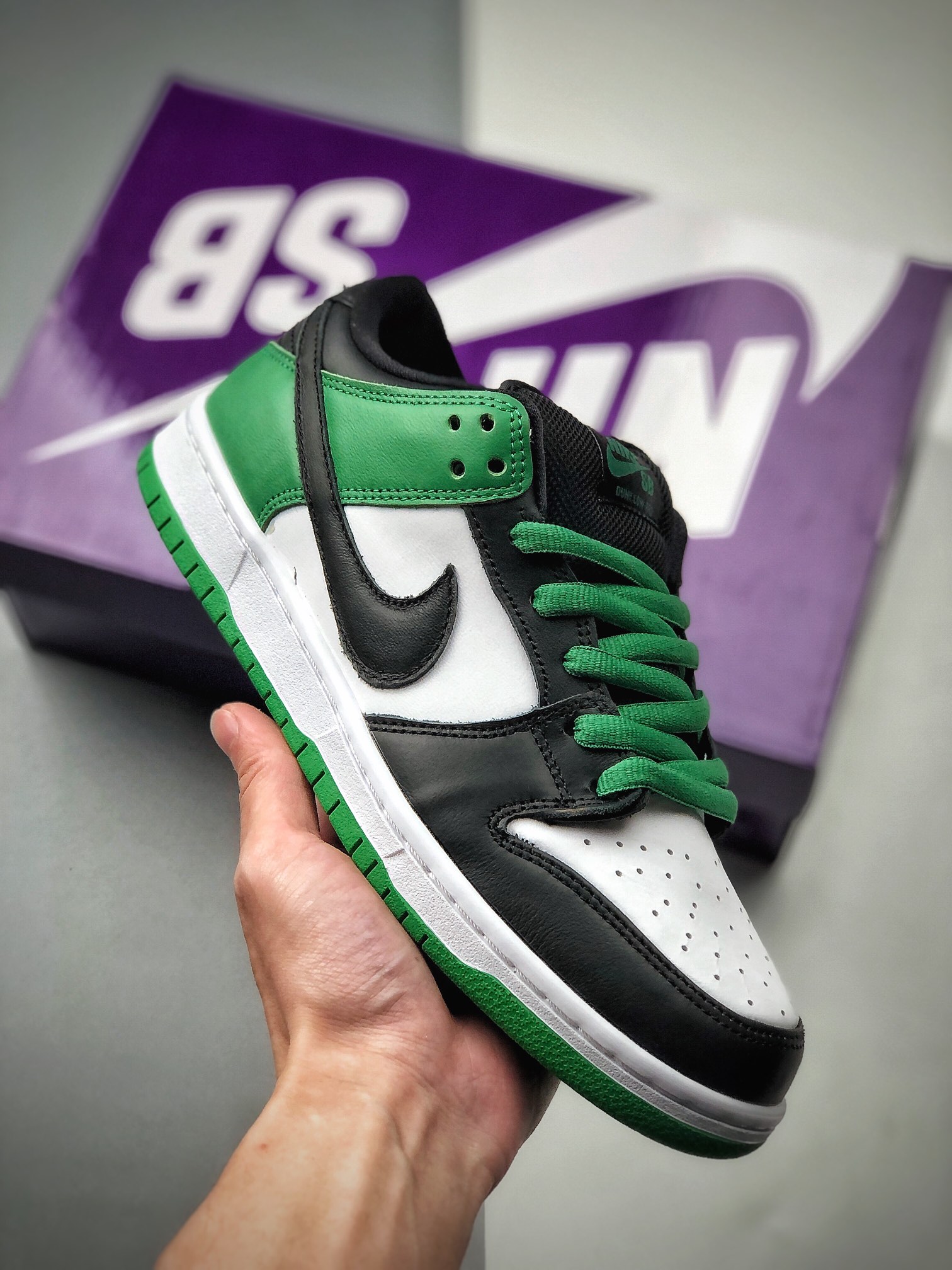 300   NIKE DUNIKE SB LOW PRO SB 黑绿脚趾DuNIKE SB顾名思义BQ6817-302