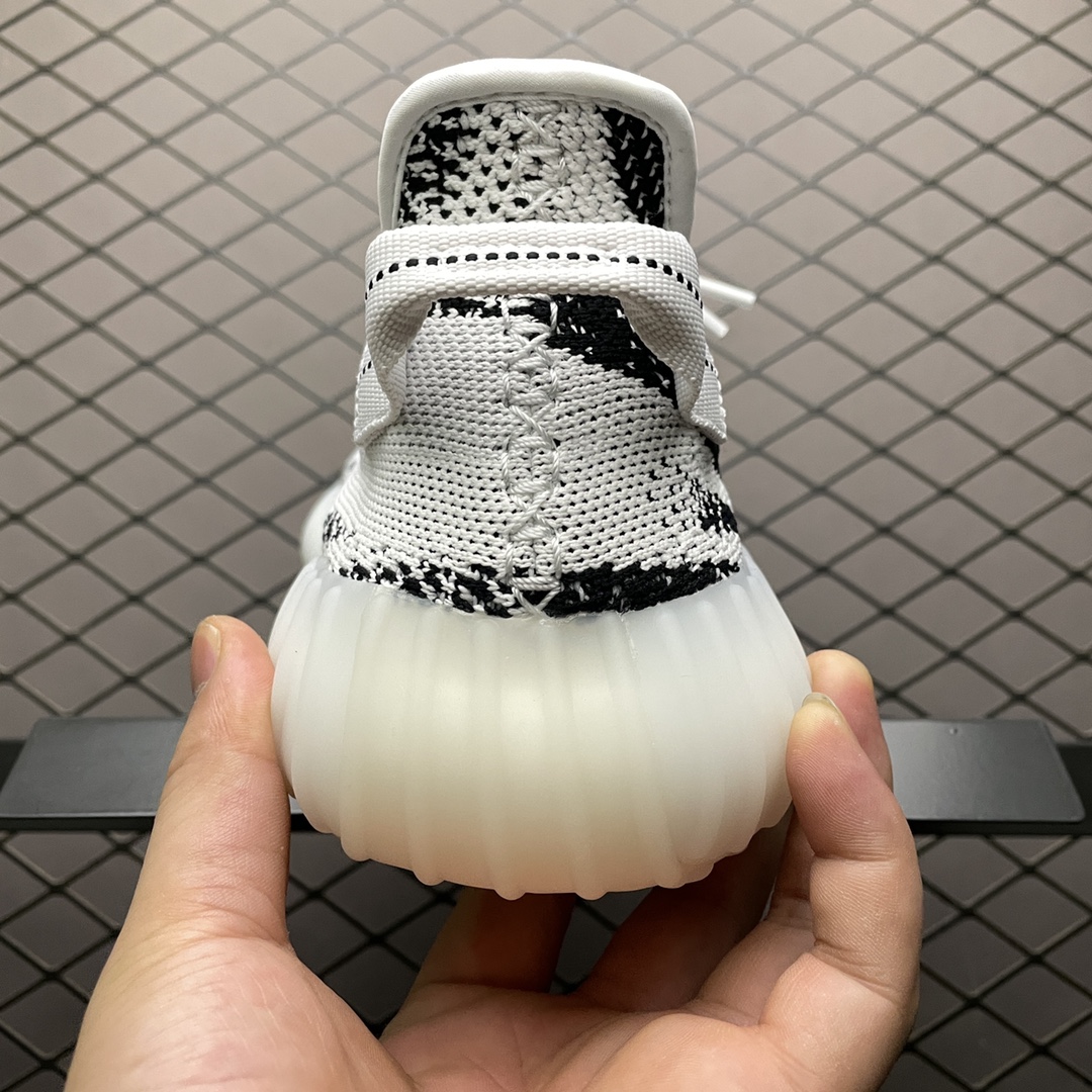 450 纯原版本 AD 阿迪 Yeezy Boost 350V2 ” Zebra ” 侃爷椰子 白斑马 CP9654