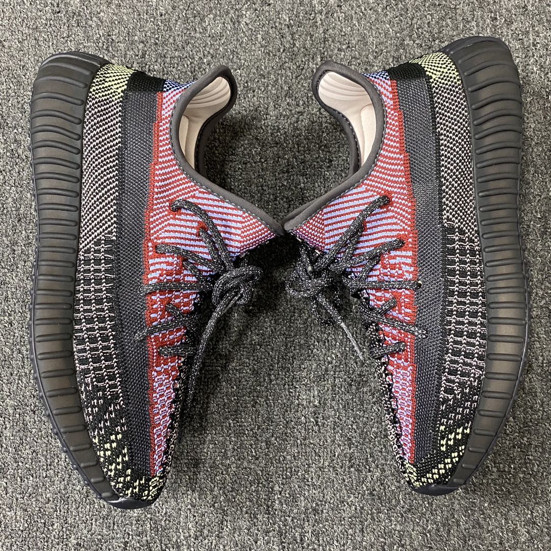 Yeezy350黑红满天星鞋码36-