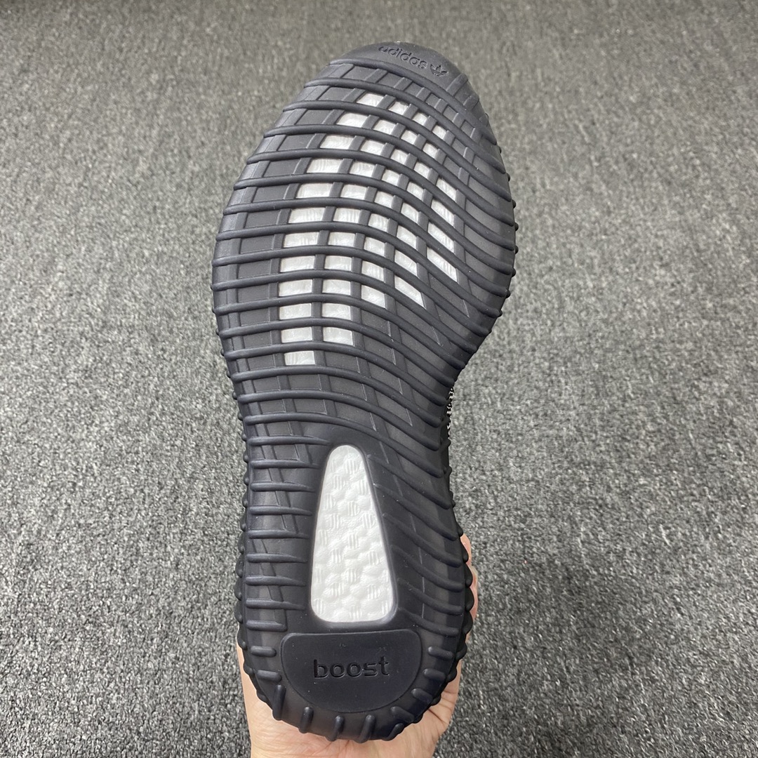 Yeezy350黑红满天星鞋码36-