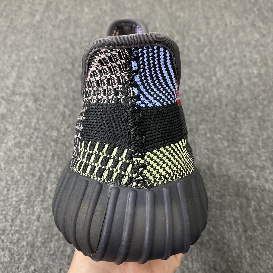 Yeezy350黑红满天星鞋码36-