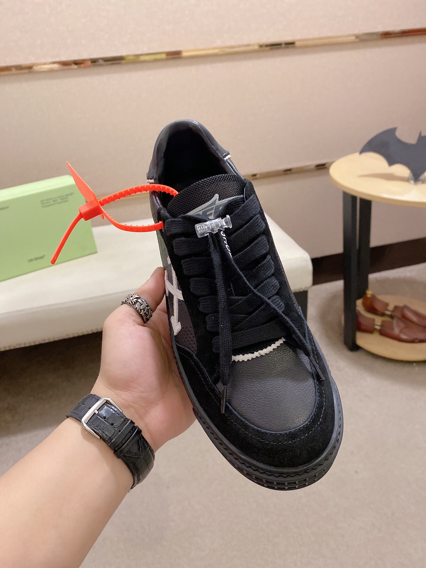 [Off - White Men