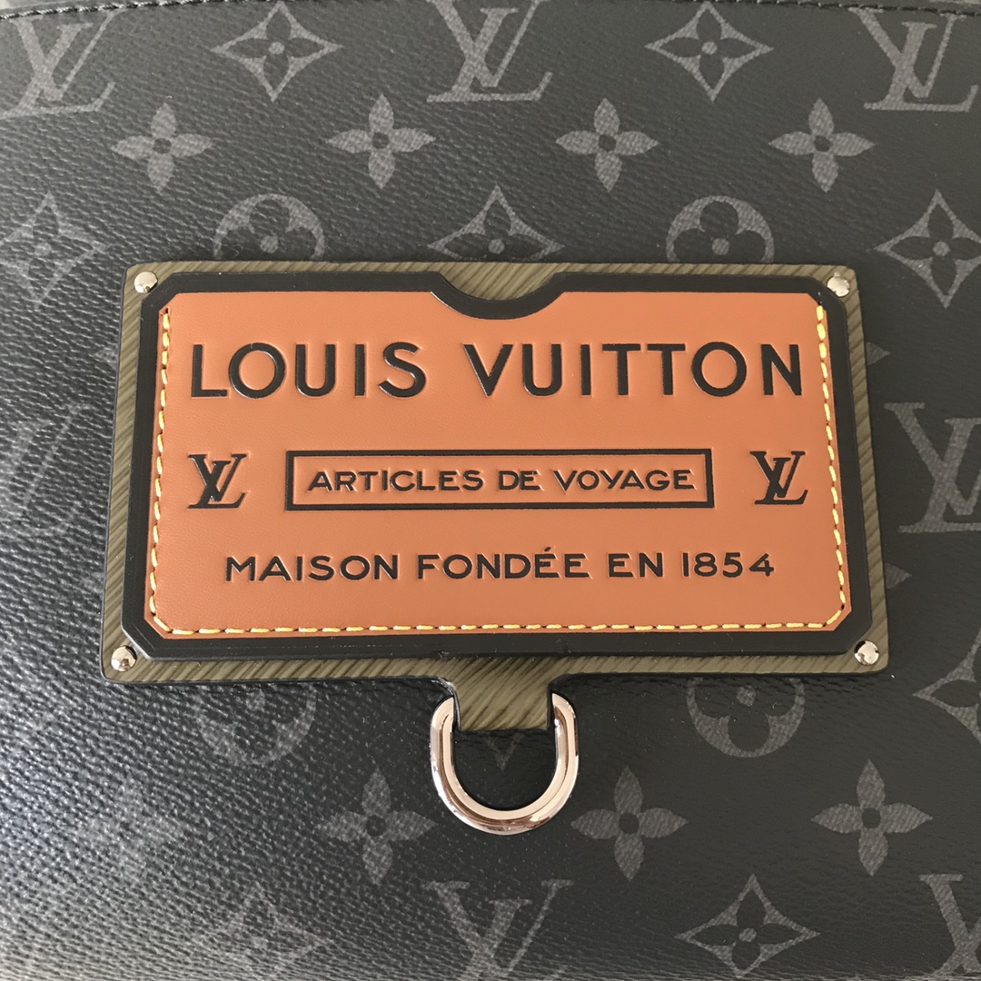 Louis Vuitton LV Discovery双肩包 M45218