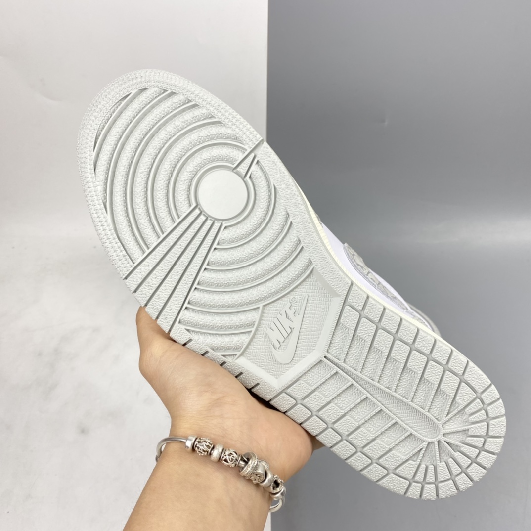 P240 Air Jordan 1 Low AJ1低帮时尚休闲板鞋 DH4269-100