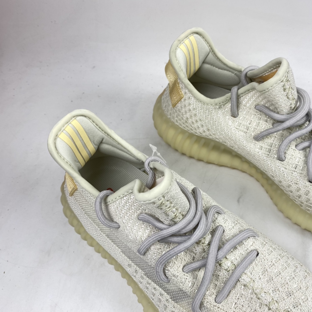 P300  Adidas Yeezy 350 Boost V2 阿迪达斯椰子350百搭轻便爆米花中底休闲运动慢跑鞋 GY3438