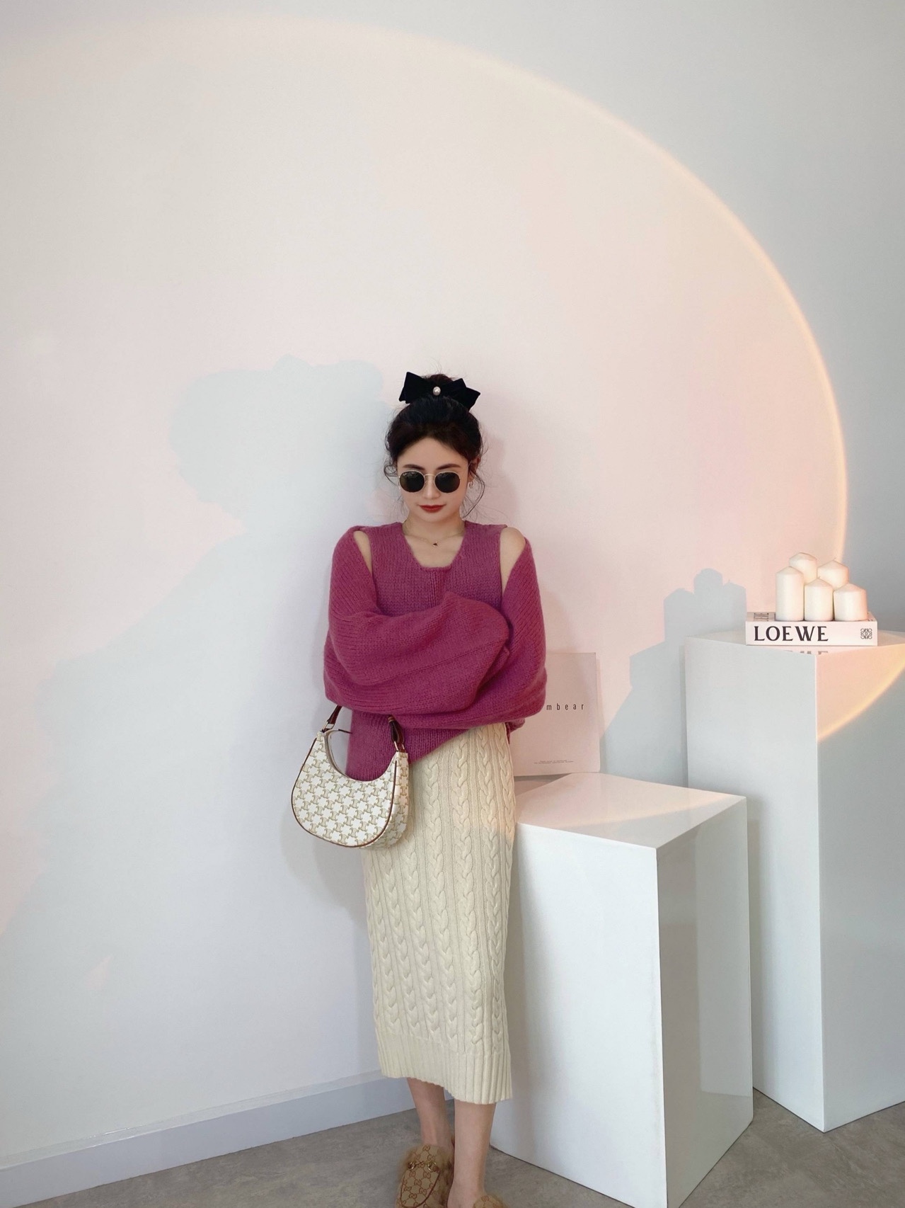 CELINE AVA 白花Ttiomphe腋下包 193952