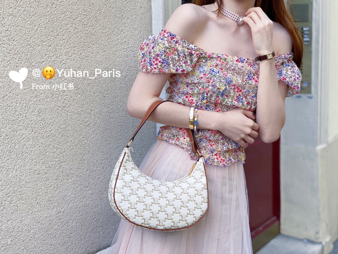 CELINE AVA 白花Ttiomphe腋下包 193952