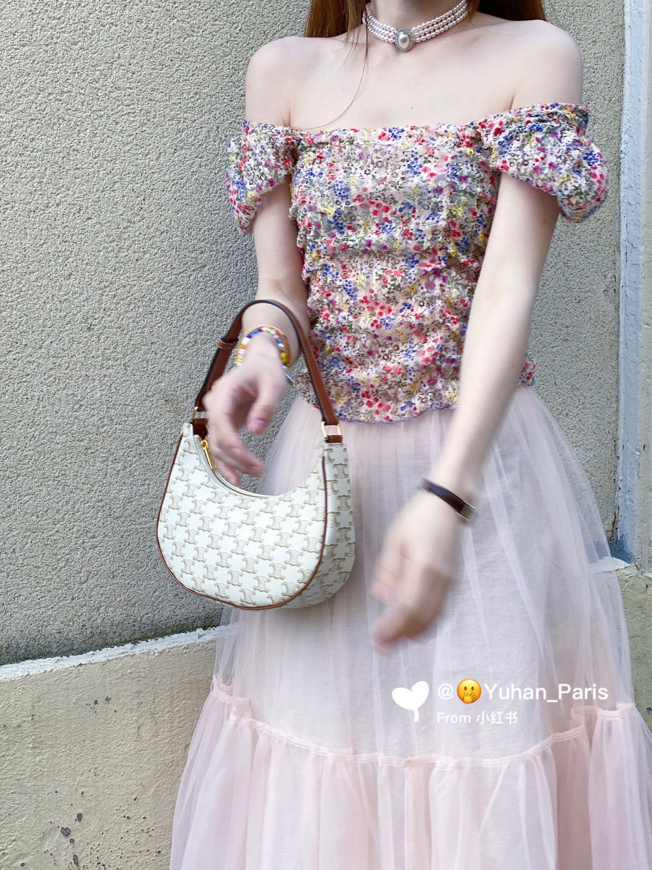 CELINE AVA 白花Ttiomphe腋下包 193952