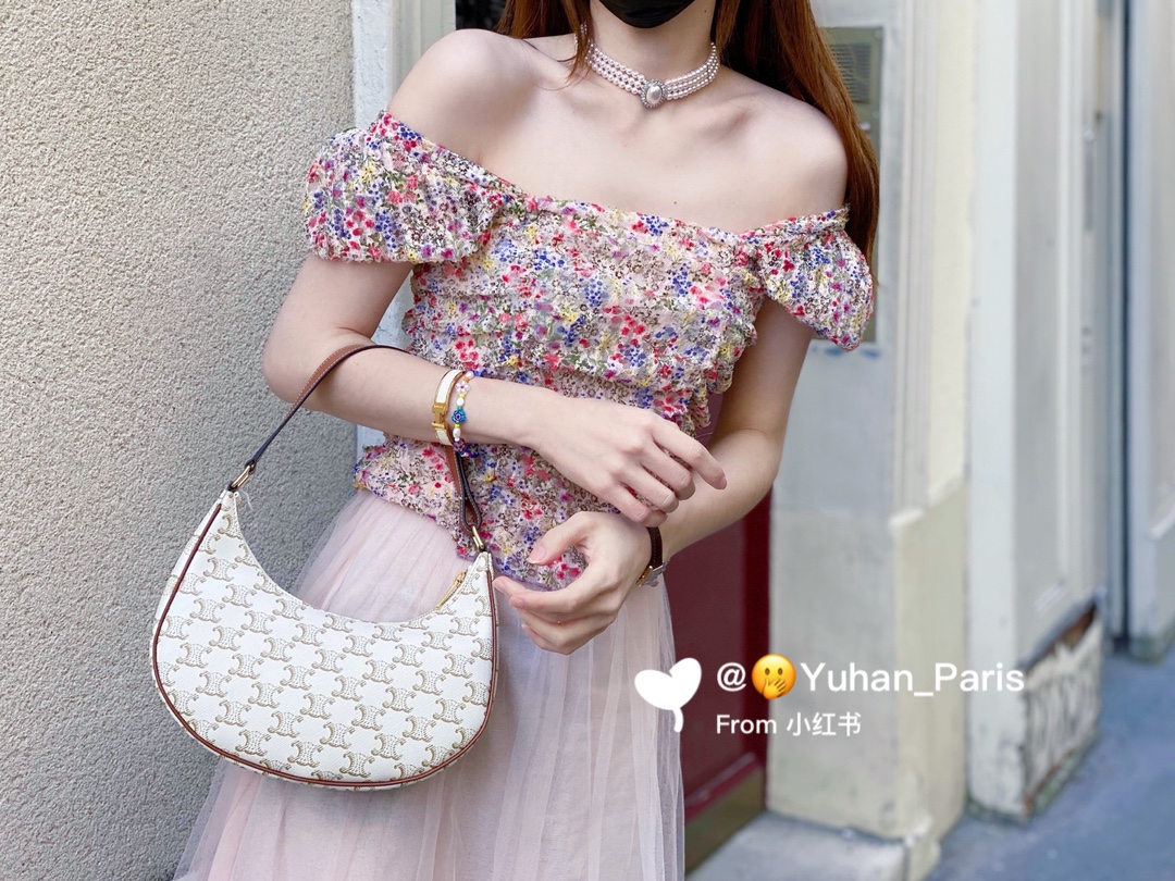 CELINE AVA 白花Ttiomphe腋下包 193952