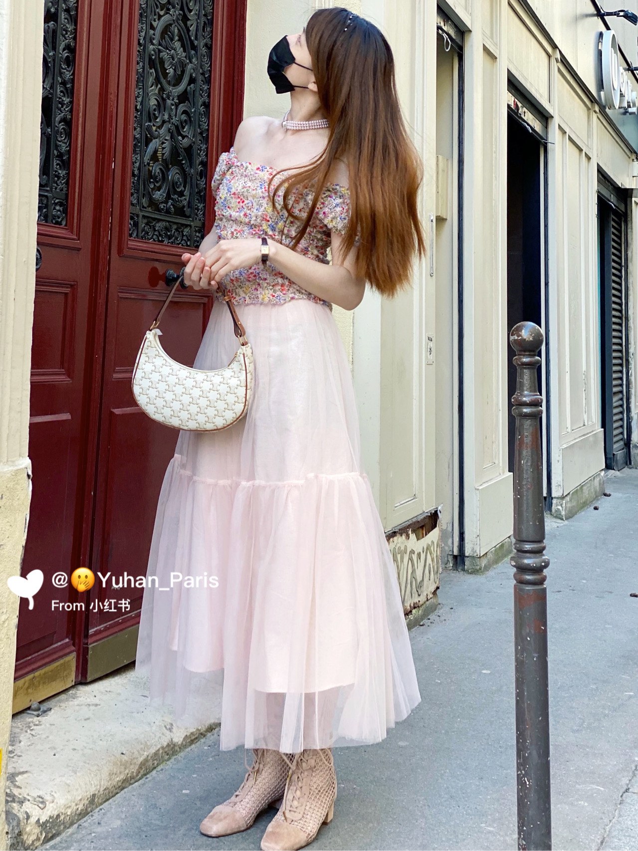 CELINE AVA 白花Ttiomphe腋下包 193952