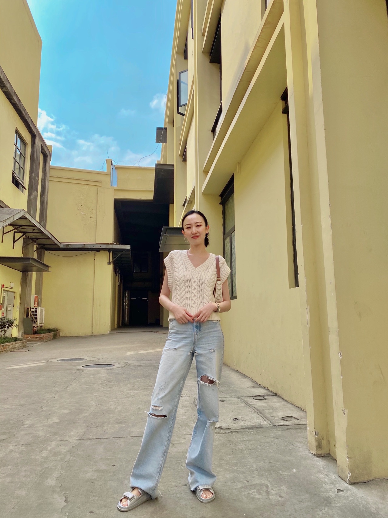 CELINE AVA 白花Ttiomphe腋下包 193952