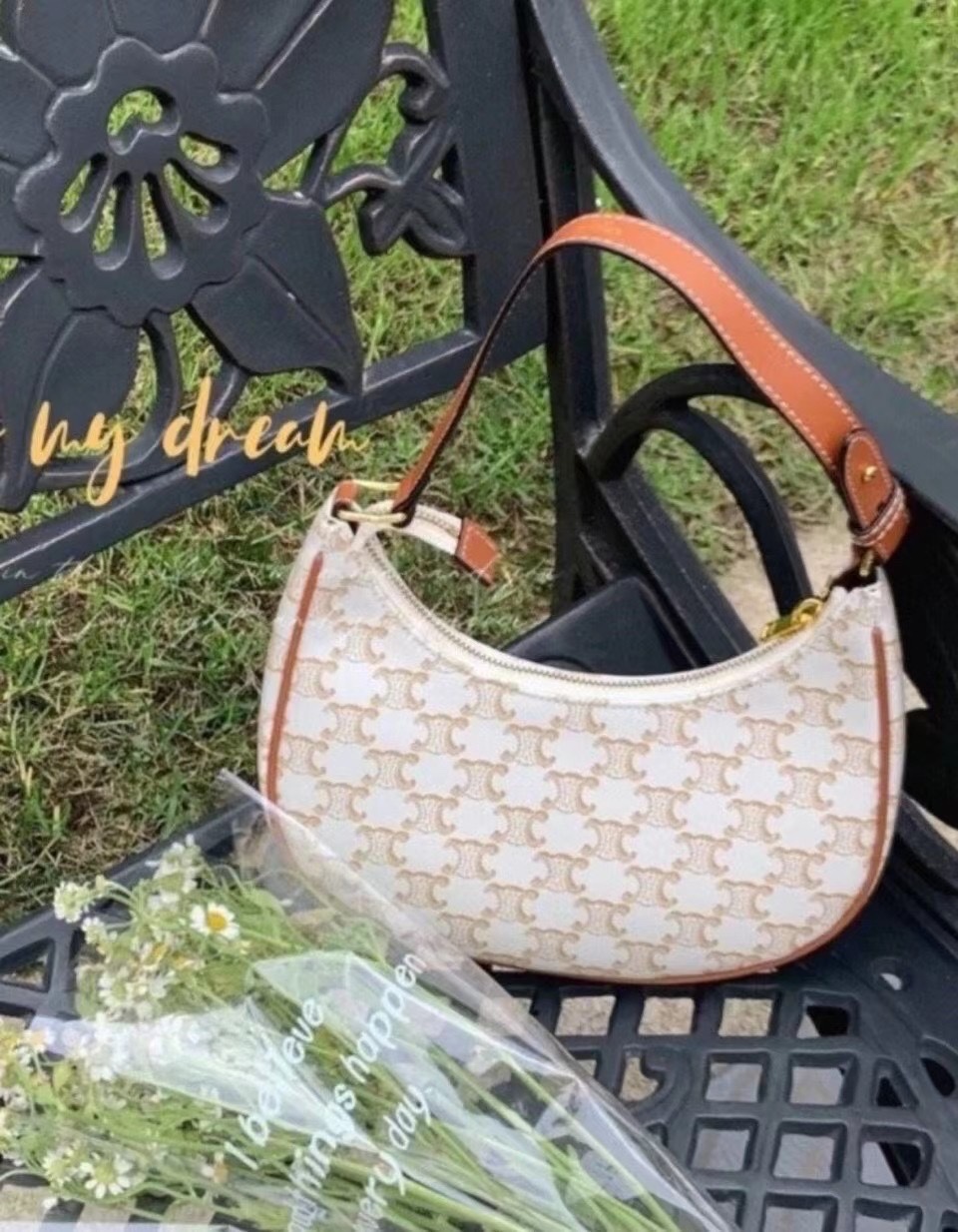 CELINE AVA 白花Ttiomphe腋下包 193952