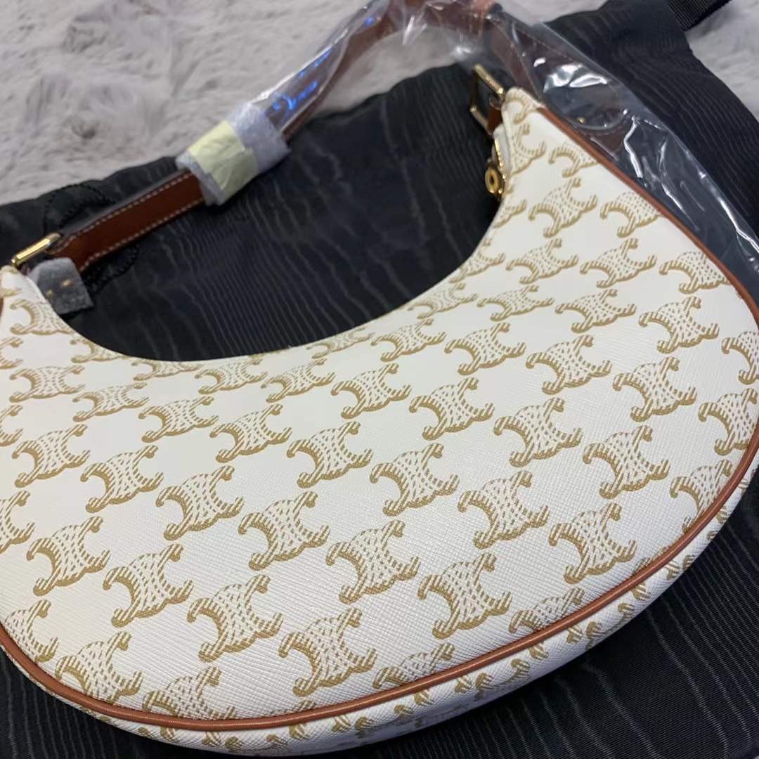 CELINE AVA 白花Ttiomphe腋下包 193952