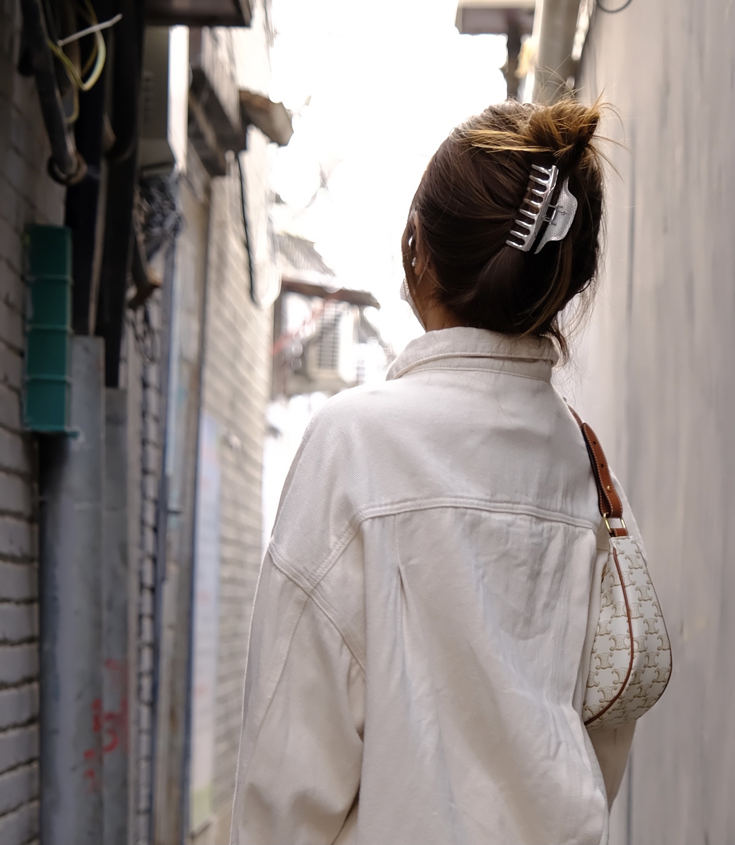 CELINE AVA 白花Ttiomphe腋下包 193952