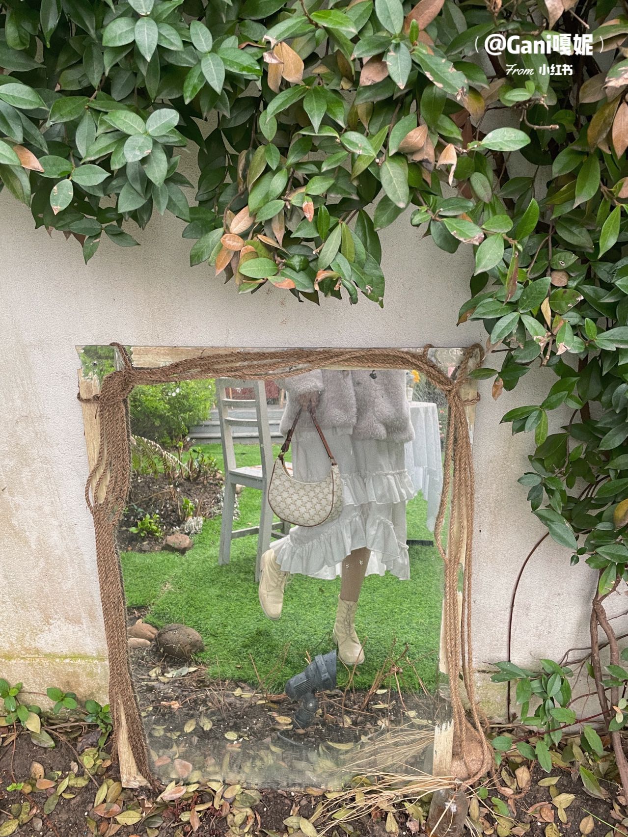 CELINE AVA 白花Ttiomphe腋下包 193952