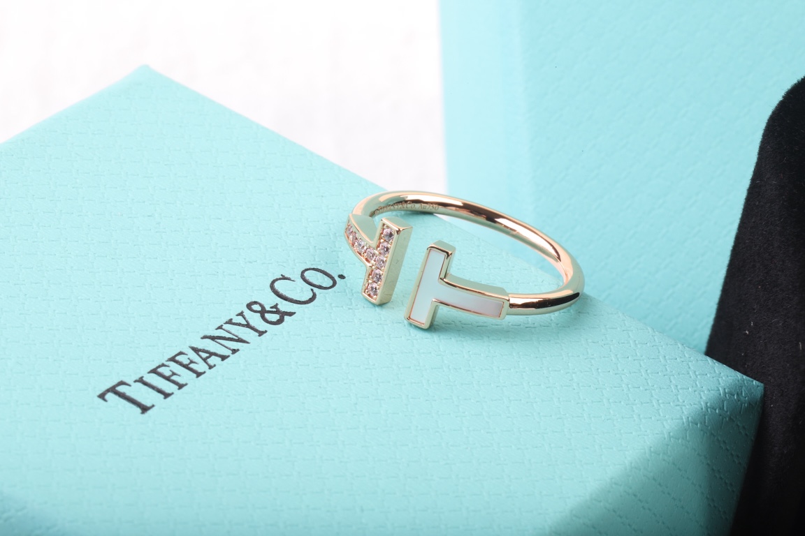 Tiffany & Co. Tiffany&Co. T系列不对称白贝母双T戒指