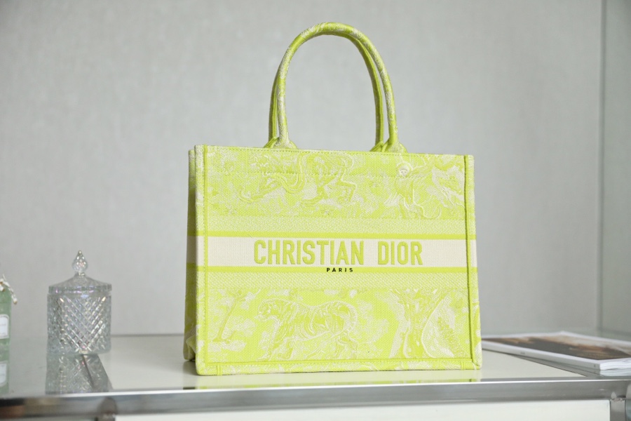 Replicas
 Dior Book Tote 7 Star
 Handbags Tote Bags Fluorescent Green Embroidery