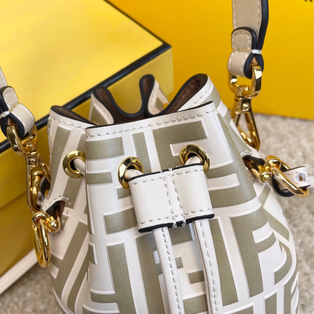 Fendi Mon Tresor水桶包 型号：8802