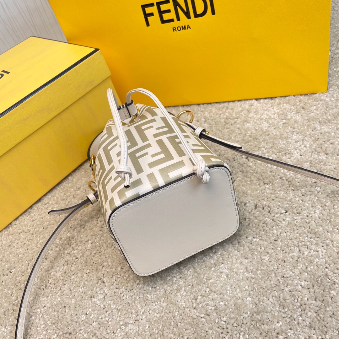 Fendi Mon Tresor水桶包 型号：8802