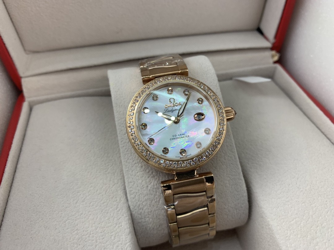 Omega 皇家 欧米茄鸟巢系列镶钻女表