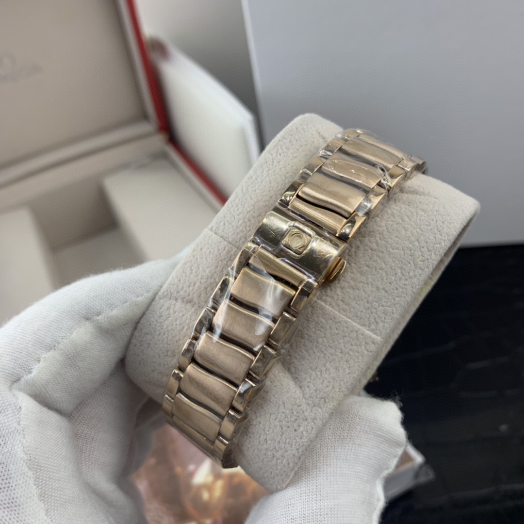 Omega 皇家 欧米茄鸟巢系列镶钻女表