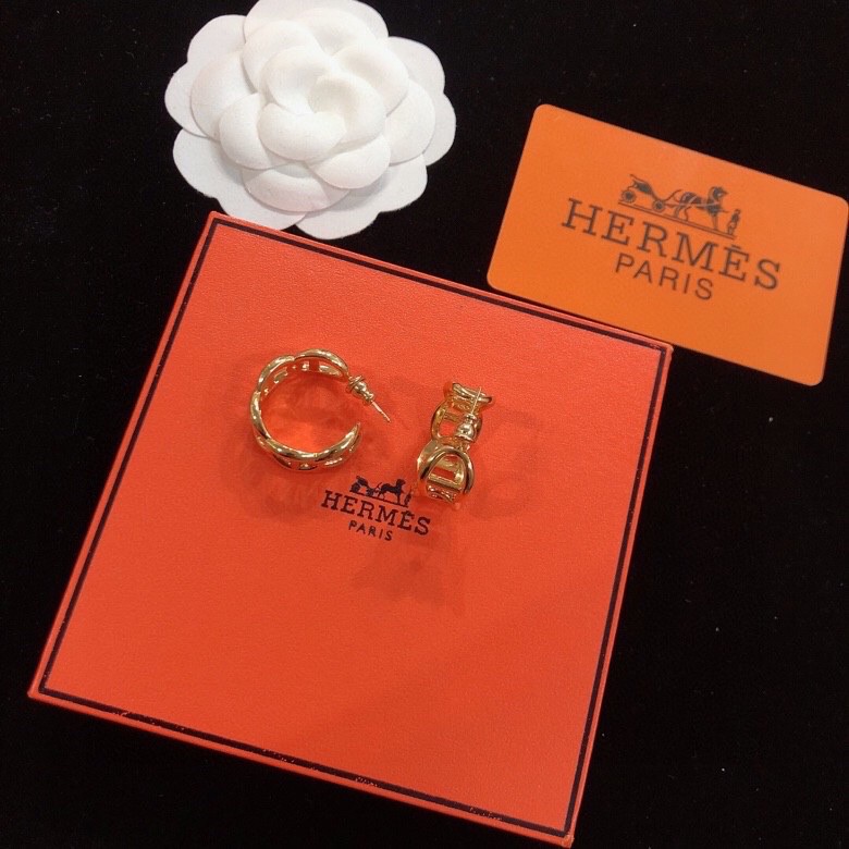 Hermès 爱马仕 新款 耳钉 女神款 优雅美丽 超火爆 ‼ 怎么戴怎么美