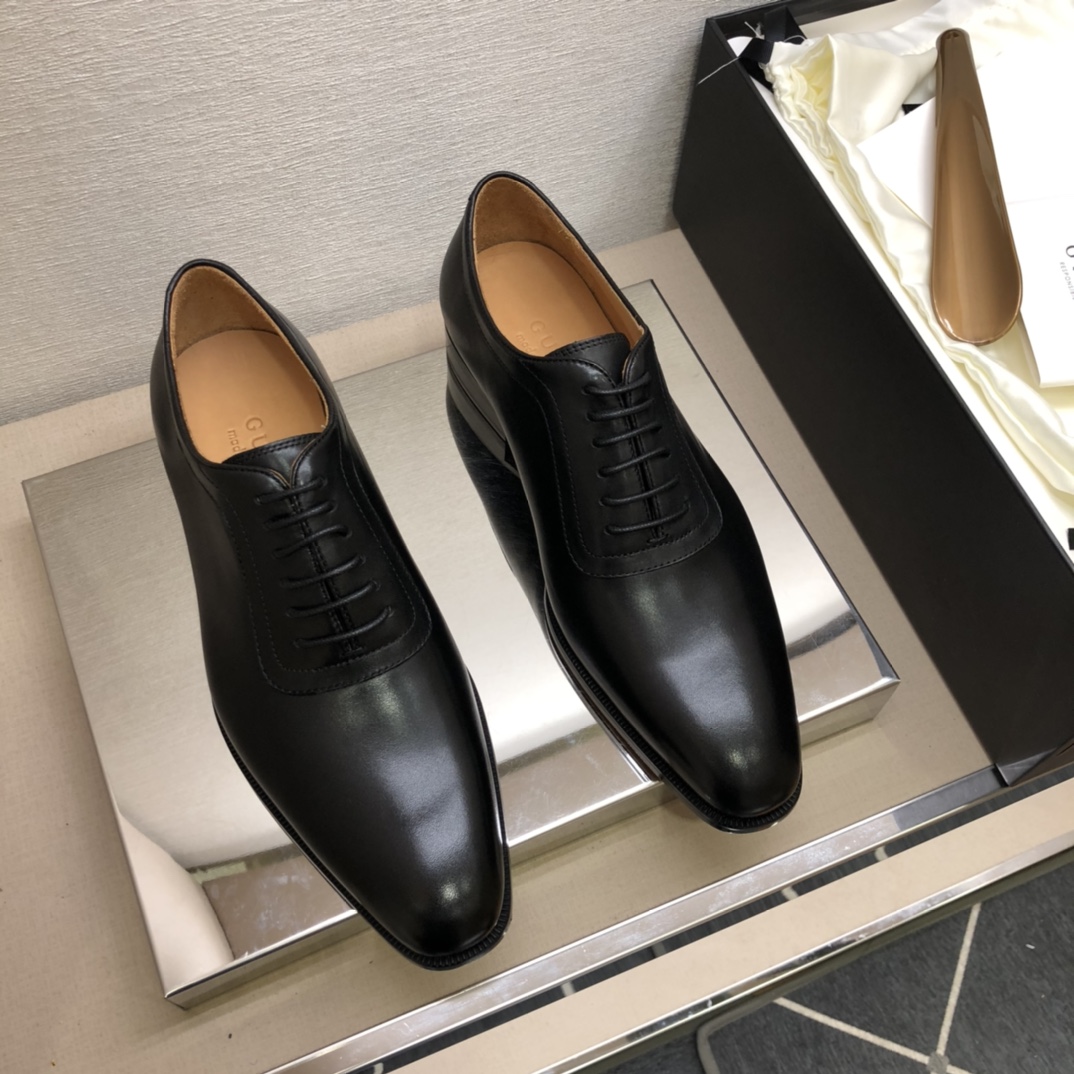 Chaussures de ville en cuir pour homme - Élégance et confort signés Gucci