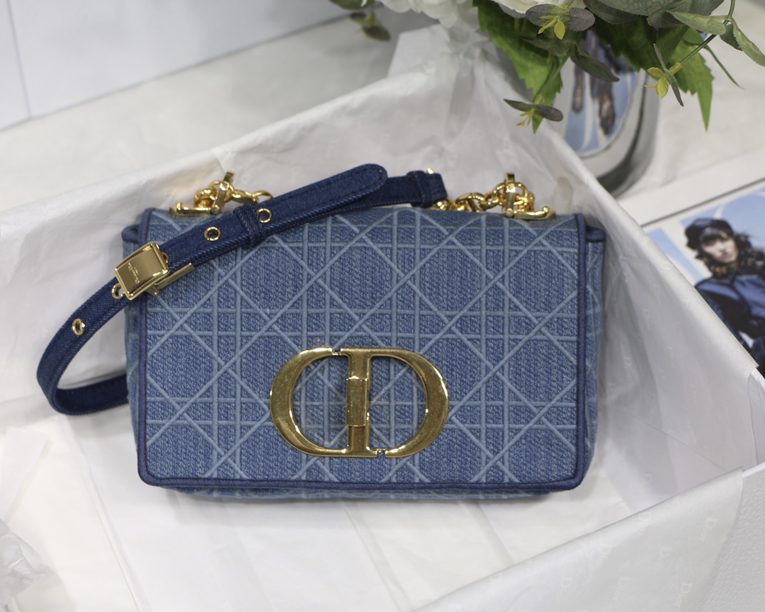 Dior Caro джинсово-синий с вышивкой в стиле каннаж на цепочке