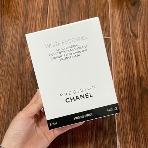 Chanel White Essentiel Mask - Concentrated Whitening Essence (6 Sheets) 6 Chanel White Essentiel Mask - Concentrated Whitening Essence (6 Sheets)