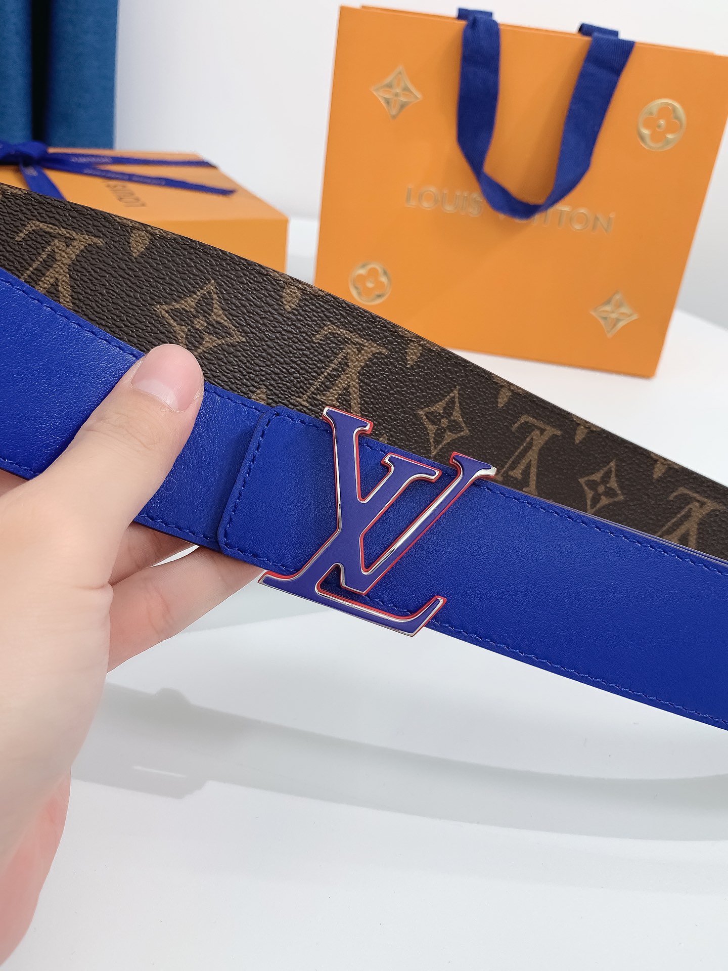 Lv代购货品宽度4.0CM原厂黑花防